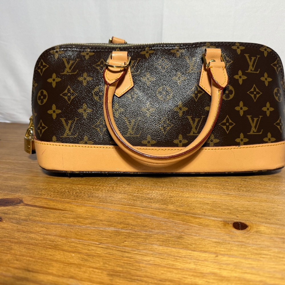 Louis Vuitton Monogram Canvas Alma Handbag. Made in france 1980's Vintage